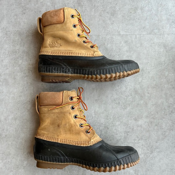 Sorel Cheyanne II Men's winter boots, size 9.5, black/chipmunk - Picture 4 of 7